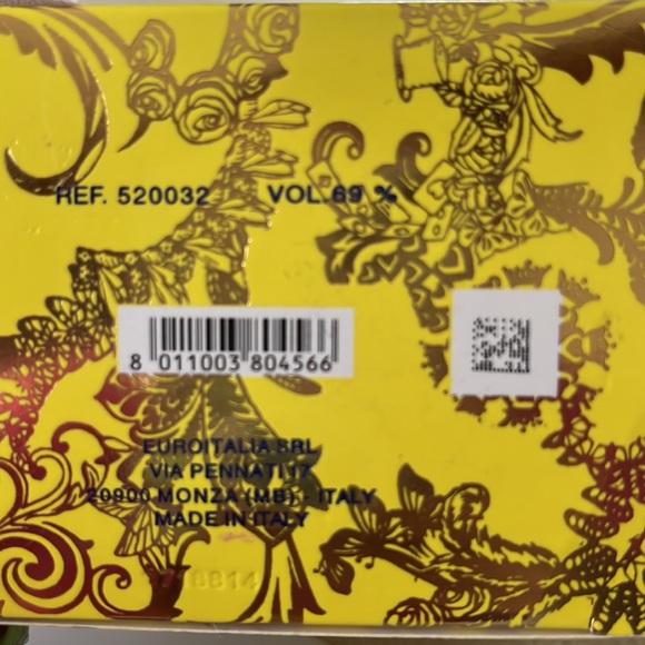 Versace yellow diamond 3.0 fl oz BRAND NEW NEVER USED COMES WITH BOX! - Picture 8 of 8